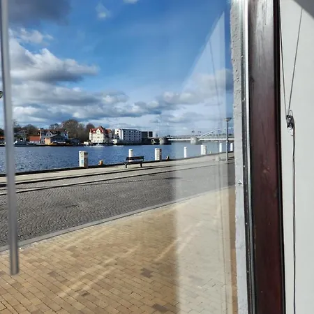 Lägenhet Grannys House - View Of The Harbour - Ground Floor