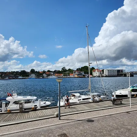 Lägenhet Grannys House - View Of The Harbour - Ground Floor
