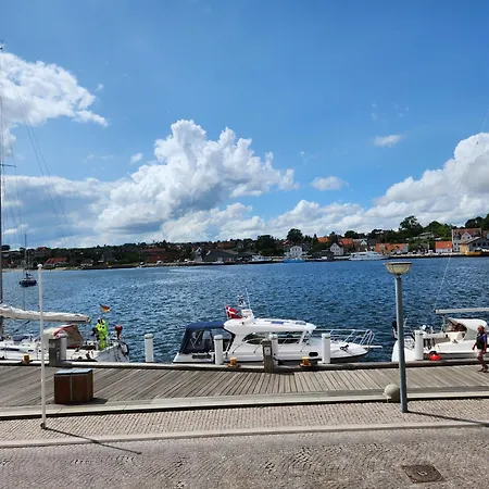 Lägenhet Grannys House - View Of The Harbour - Ground Floor
